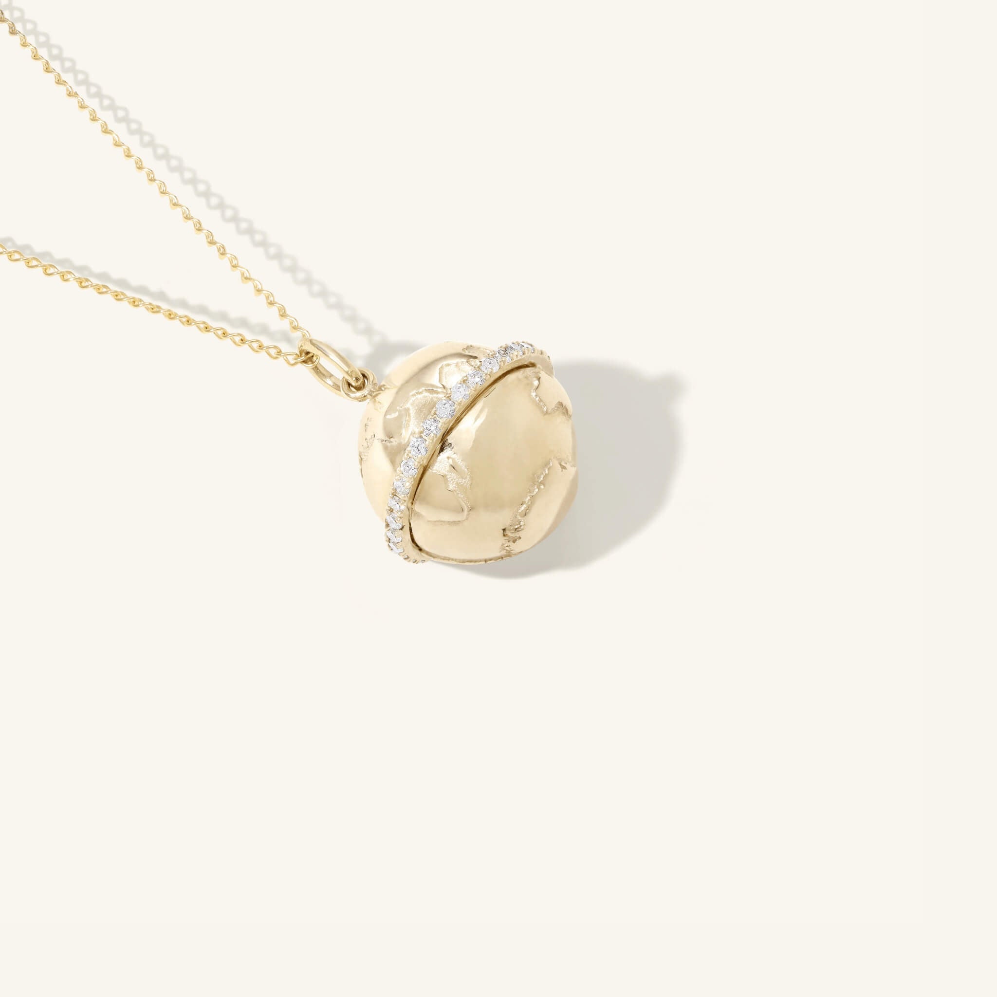 Medium Pavé Atlas Charm Necklace