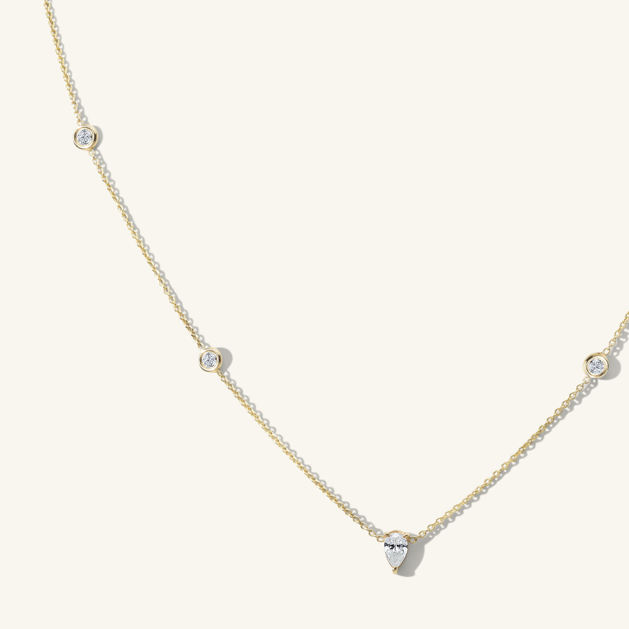 Pear Shaped Diamond Bezel Chain